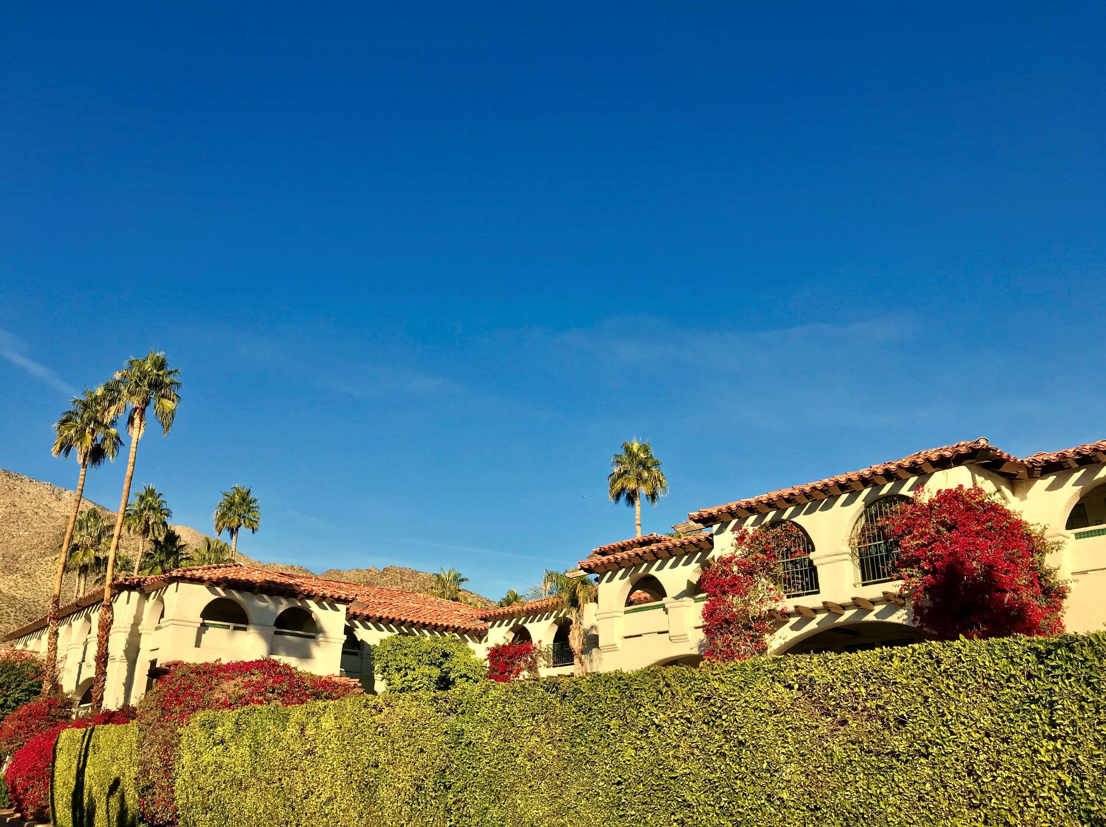 Best Western Plus Las Brisas Hotel Palm Springs Exterior photo