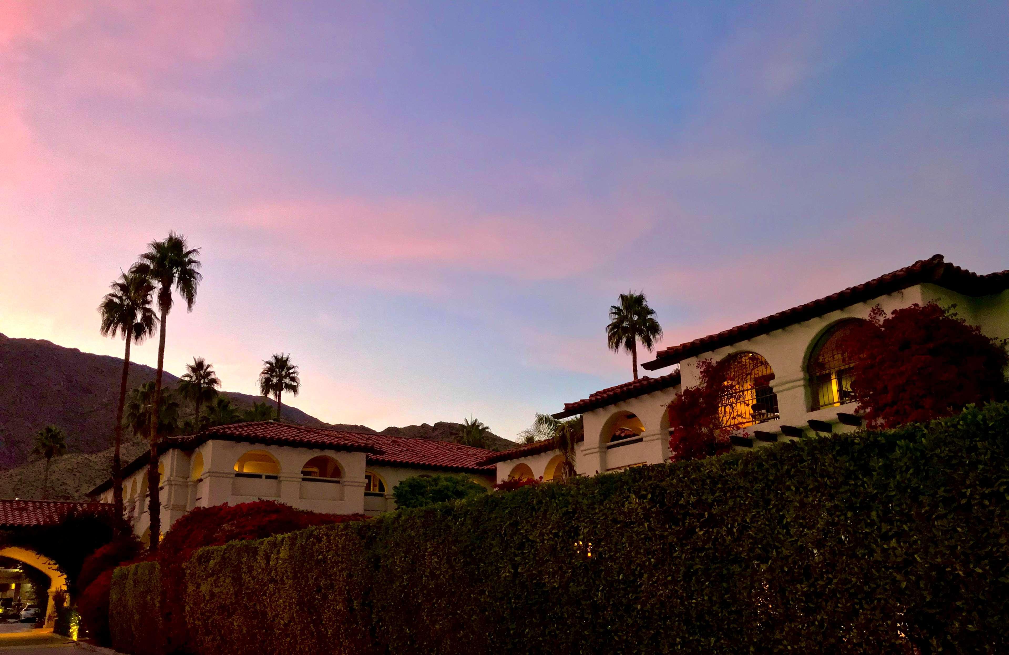 Best Western Plus Las Brisas Hotel Palm Springs Exterior photo