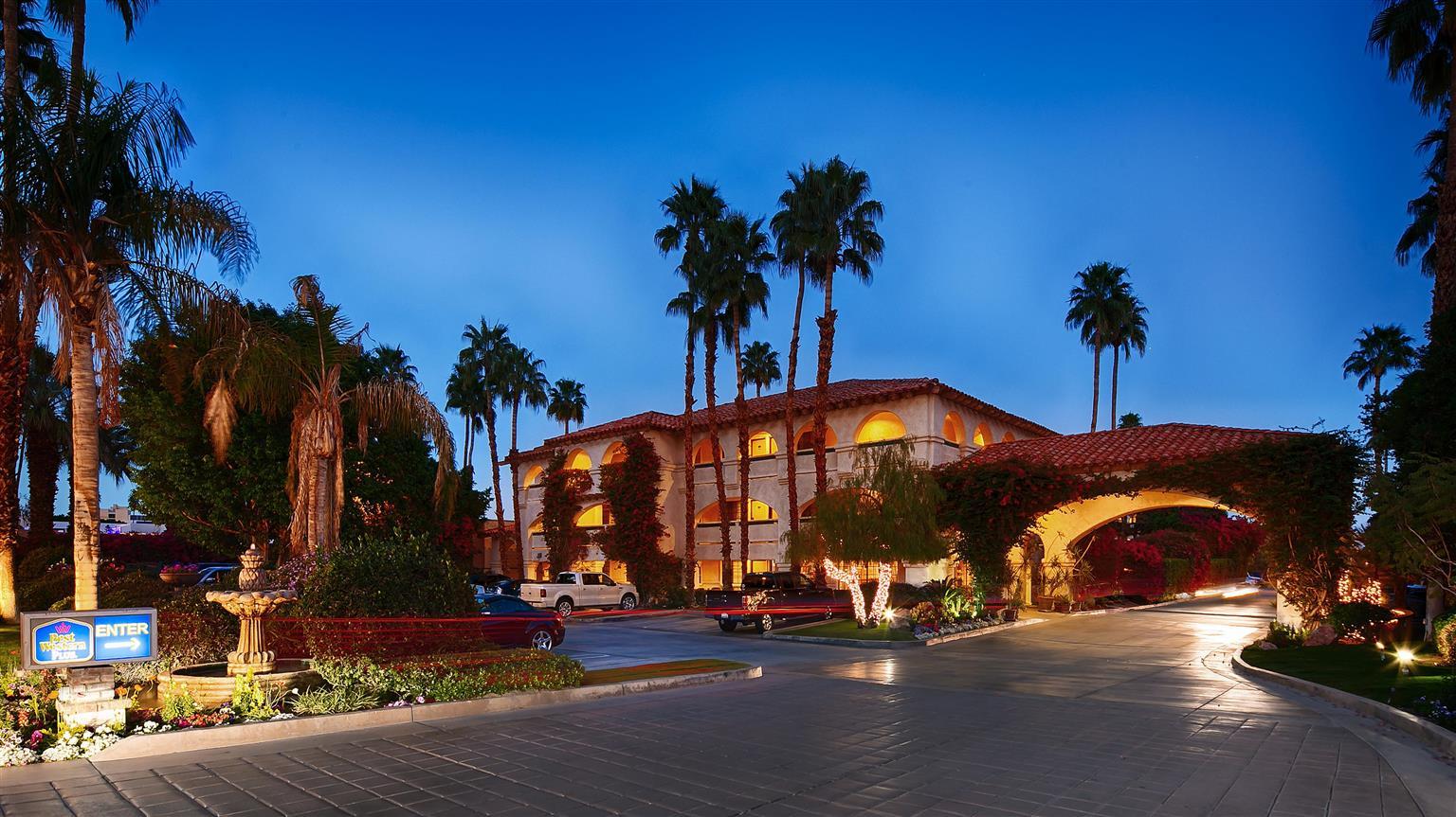 Best Western Plus Las Brisas Hotel Palm Springs Exterior photo